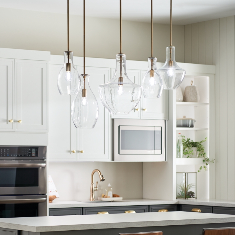 Hang Pendants At Diffe Heights, How Low Should Pendant Lights Hang Over An Island