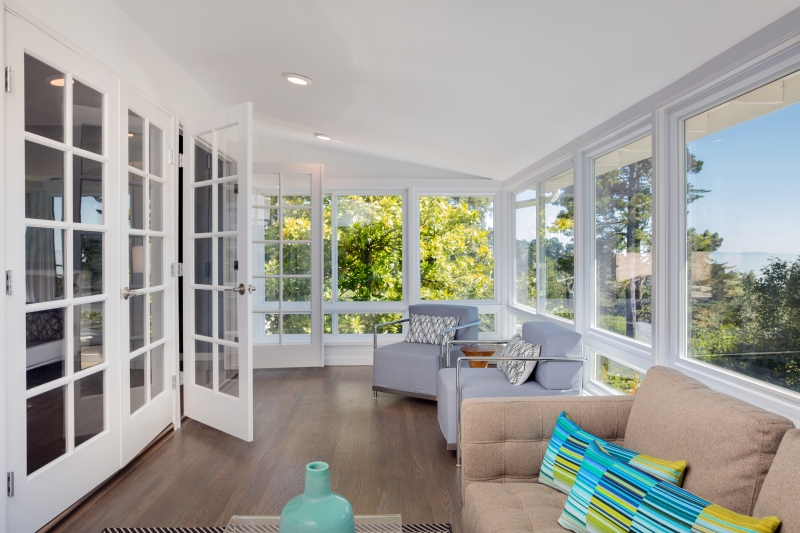 How to light a sunroom - How to find the perfect sunroom lighting - LightsOnline Blog